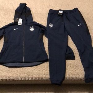 Nike UConn Huskies dri-fit sweatsuit, Women’s Medium (M), NWT Lady Huskies